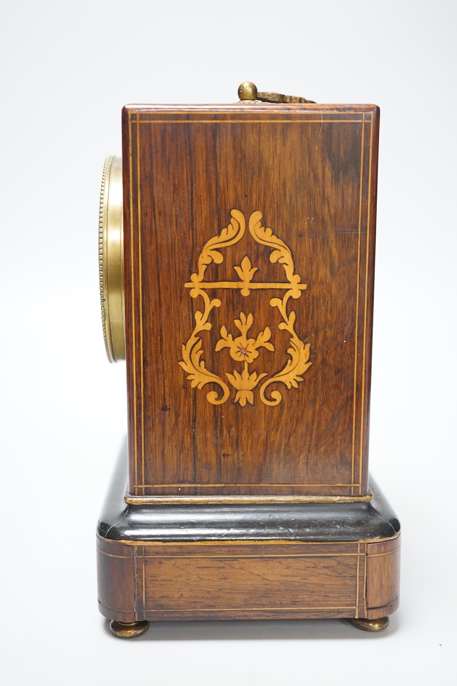 A 19th century French rosewood and marquetry mantel clock, 23cm